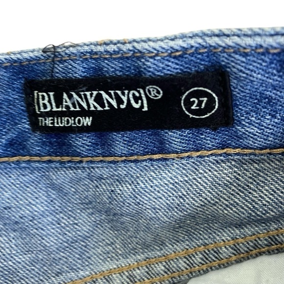 Blank NYC The Ludlow Crop Girlfriend Distressed Jeans with Star Patches Sz 27 - Picture 14 of 16